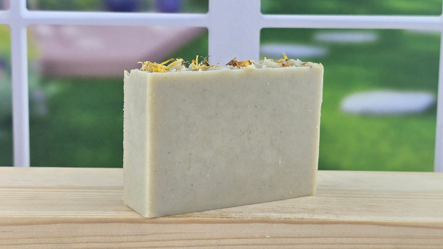 Lemon Essential Oil - Goat Milk/Tallow & Bentonite Clay Cold Process Soap