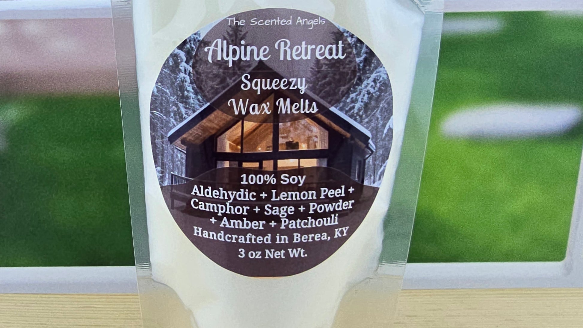 alpine retreat squeezable wax melt up close