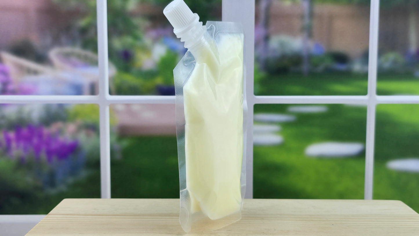 Banana Nut Bread Soy Scented Squeezy Wax Melts back view