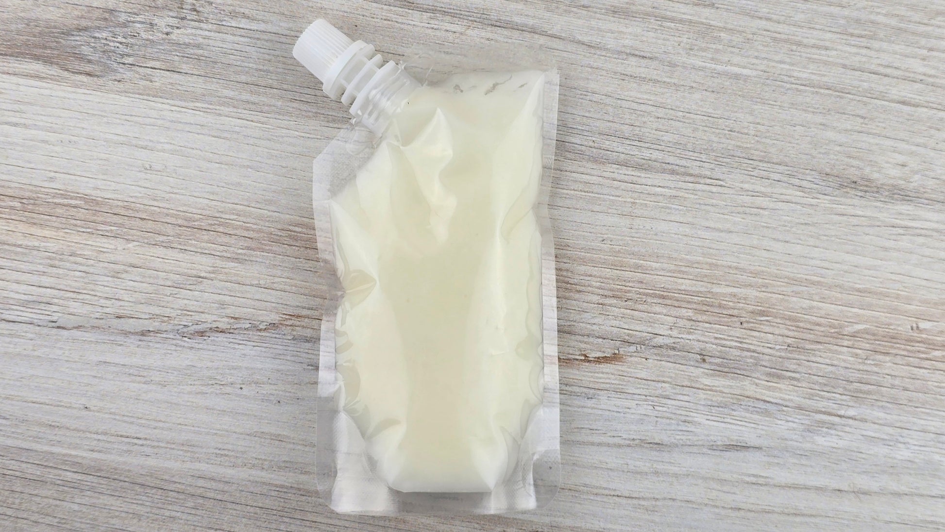 squeezable wax melt pouch back laying flat
