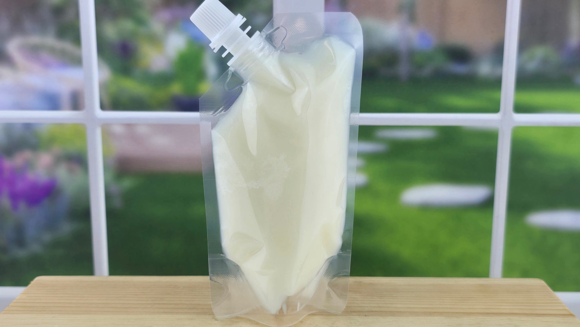 Bourbon in KY wax melts handmade by The Scented Angels – whiskey oak and smoke fragrance