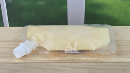 back of squeezy wax melt pouch