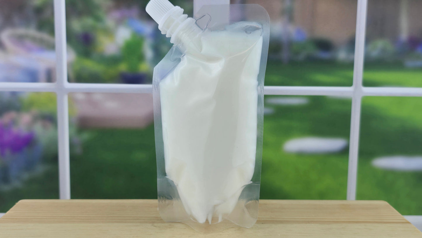 back of squeezable wax melt pouch