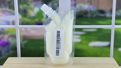 back of squeezable wax melt pouch