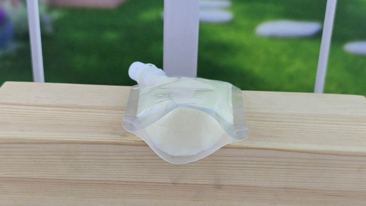 squeeze wax melt pouch laying down