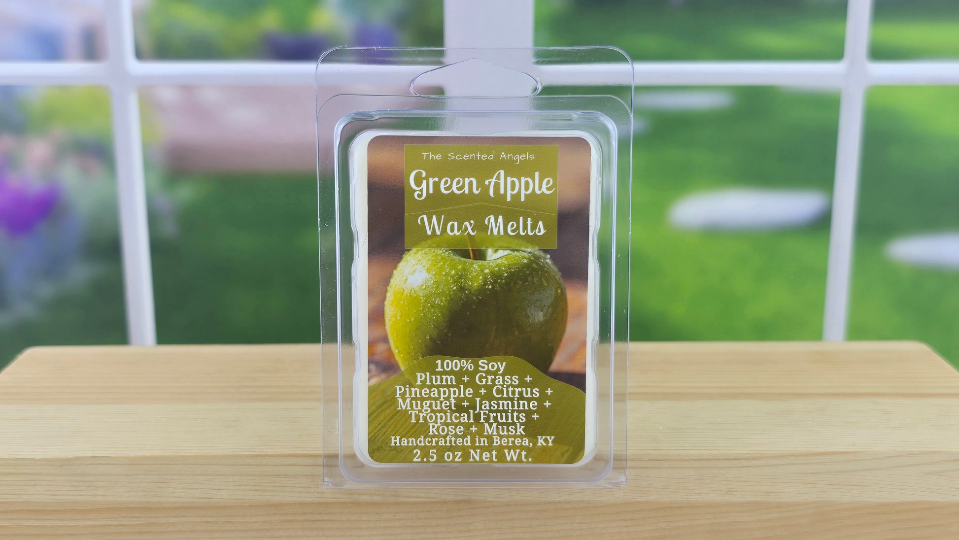 Green Apple clamshell wax melts handmade by The Scented Angels – crisp fruity apple fragrance