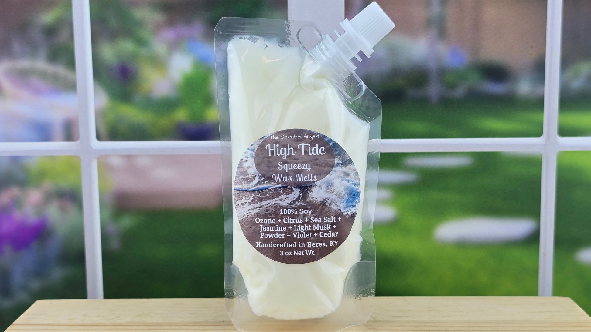 High Tide wax melts handmade by The Scented Angels – fresh sea salt and ocean breeze fragrance