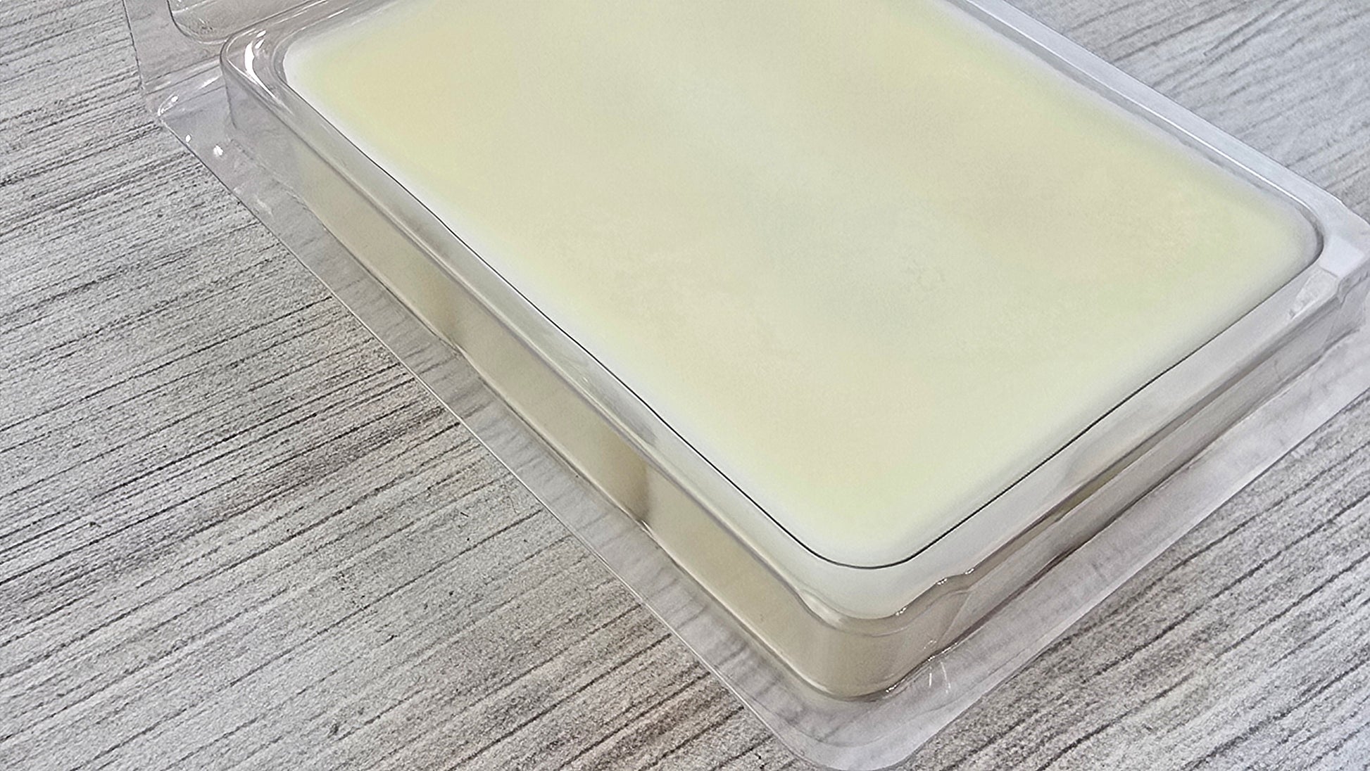 close up of clamshell wax melt