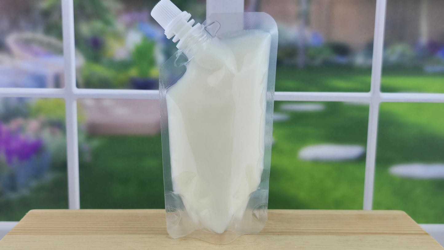 back of squeezable wax melt pouch for London Legacy