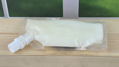 back of squeezable wax melt pouch