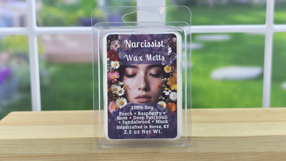 Narcissist wax melts handmade by The Scented Angels – bold peach floral amber fragrance