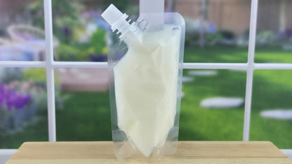 back of Oatmeal, Milk & Honey squeezable wax melt pouch