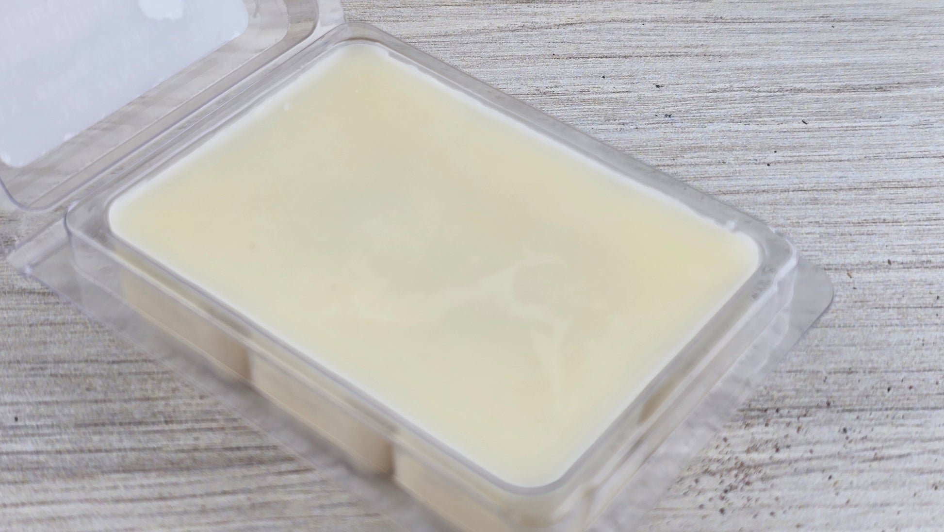 opened wax melt clamshell packaging