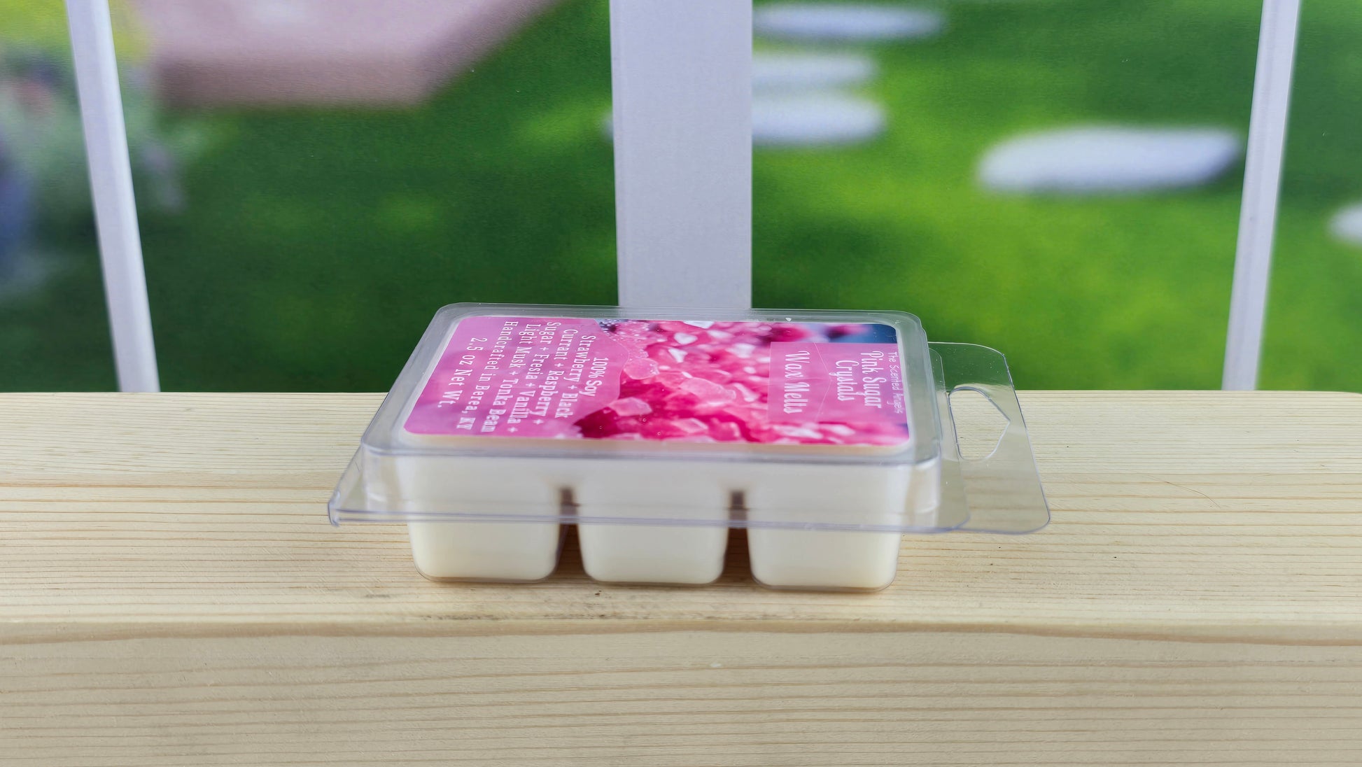 side view of clamshell wax melts