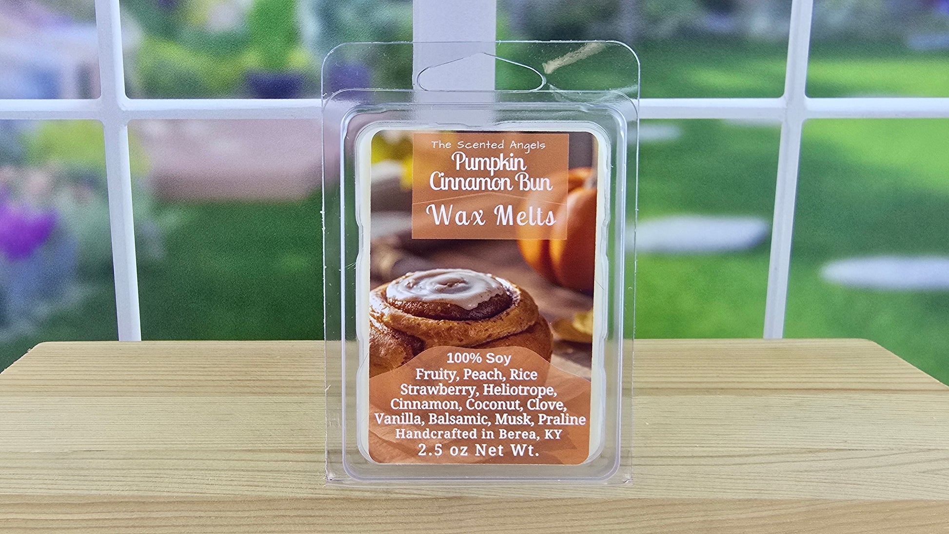 Pumpkin Cinnamon Bun handmade wax melts by The Scented Angels in clamshell and Squeeze Wax™, featuring cinnamon, clove, vanilla, praline, coconut, and warm bakery-inspired notes.