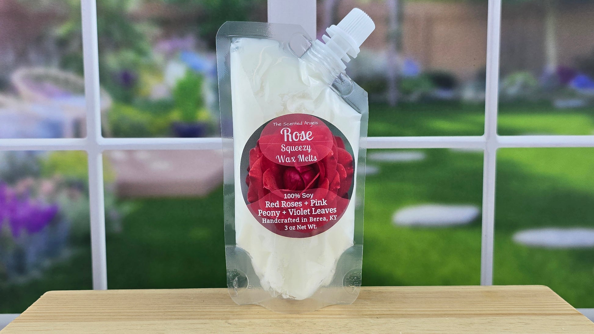 Rose wax melts handmade by The Scented Angels – classic blooming rose fragrance