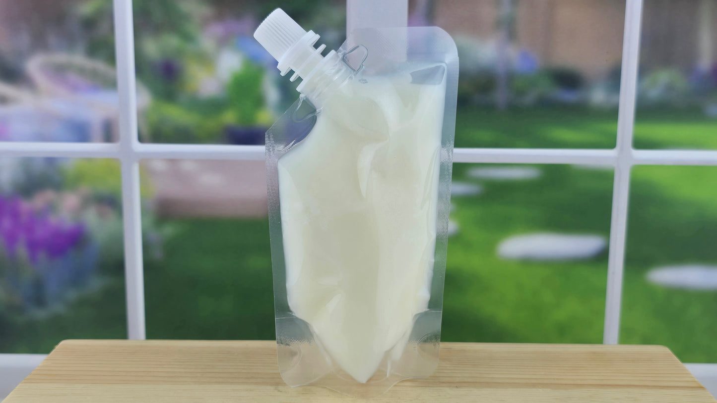 Sandalwood Patchouli wax melts handmade by The Scented Angels – warm earthy wood fragrance
