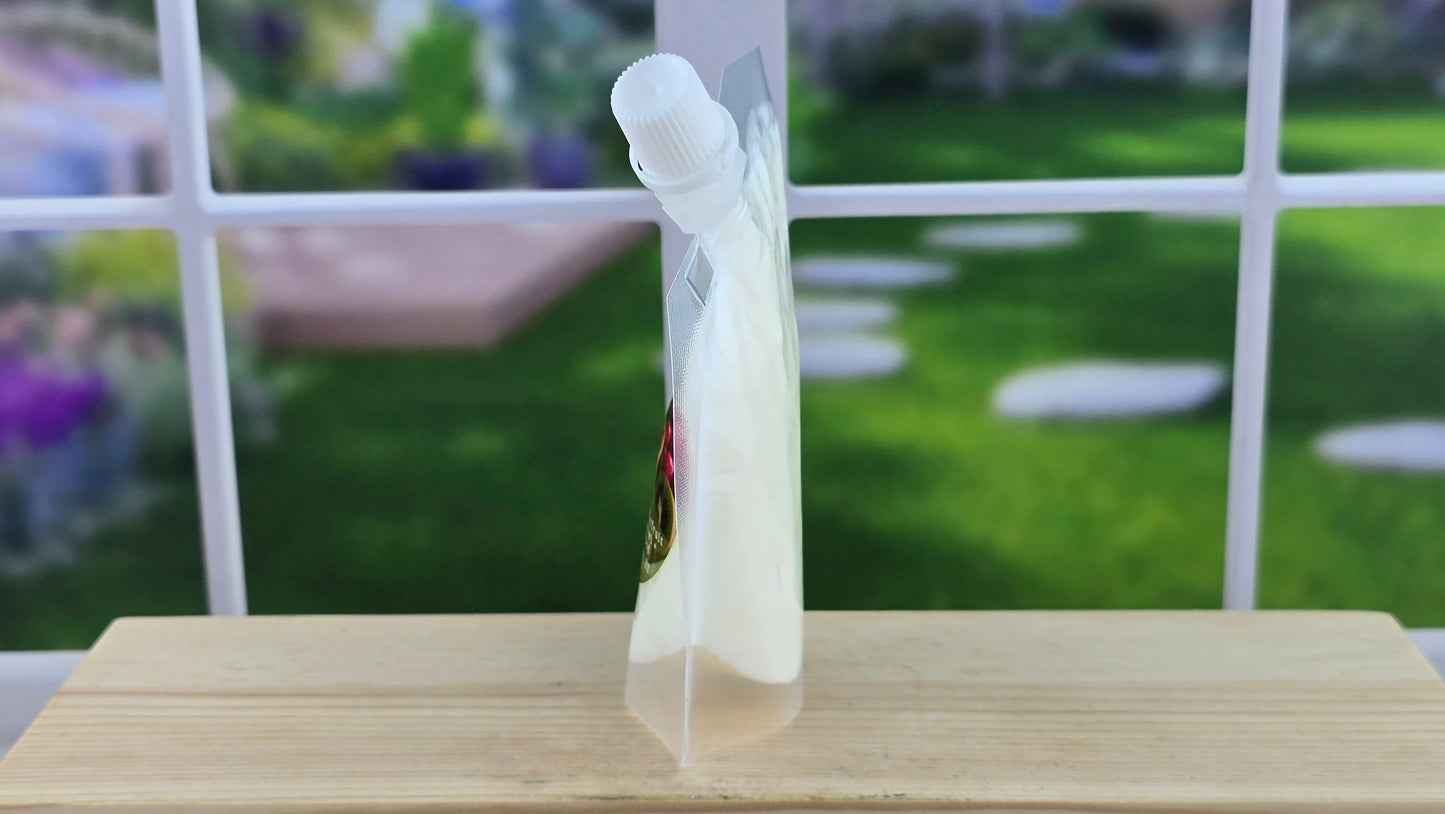 squeezable wax melt pouch side view