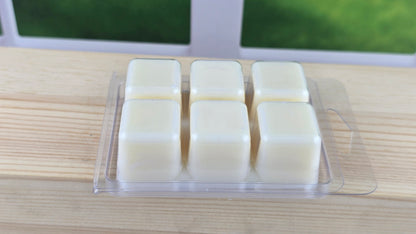 back of clamshell wax melt packaging