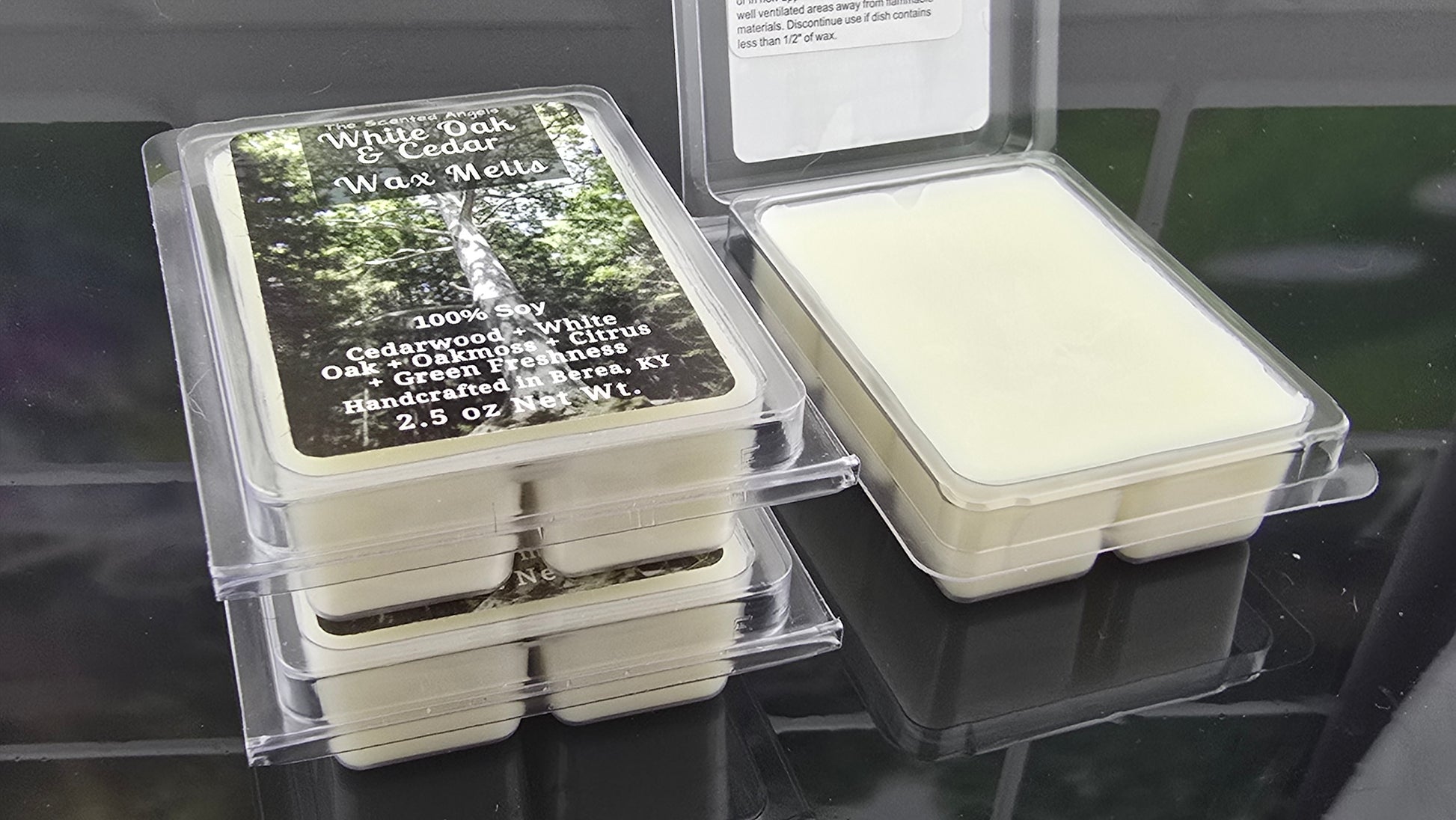White Oak and Cedar wax melts handmade by The Scented Angels – cedarwood and sandalwood fragrance