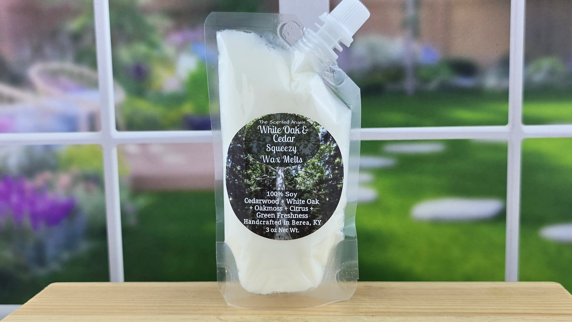 White Oak and Cedar wax melts handmade by The Scented Angels – cedarwood and sandalwood fragrance