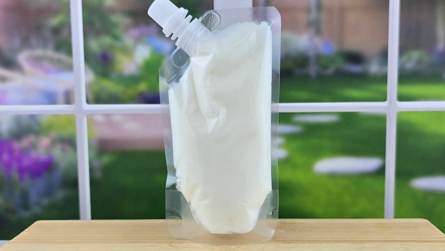 Wicked Vanilla Woods wax melts handmade by The Scented Angels – vanilla caramel woodsy fragrance