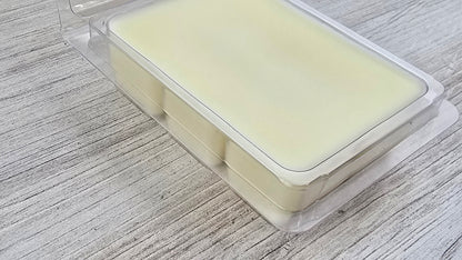 wax melt packaging close up view