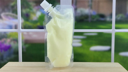 back of squeezable wax melt pouch